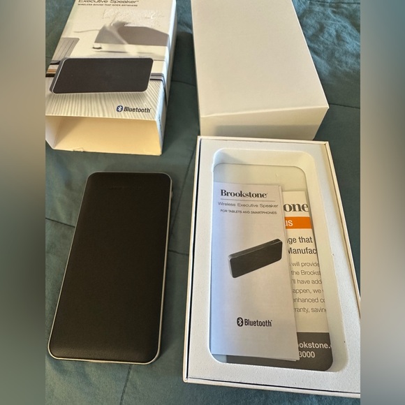 Brookstone Executive Speaker - Picture 1 of 6